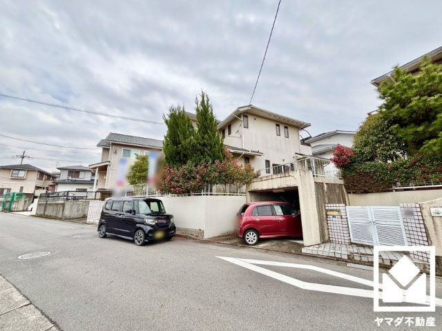 京田辺市花住坂３丁目の外観