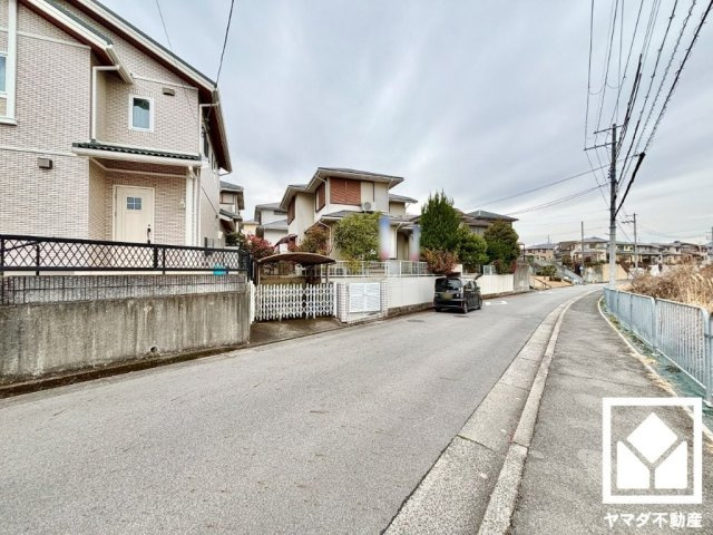 京田辺市花住坂３丁目の外観
