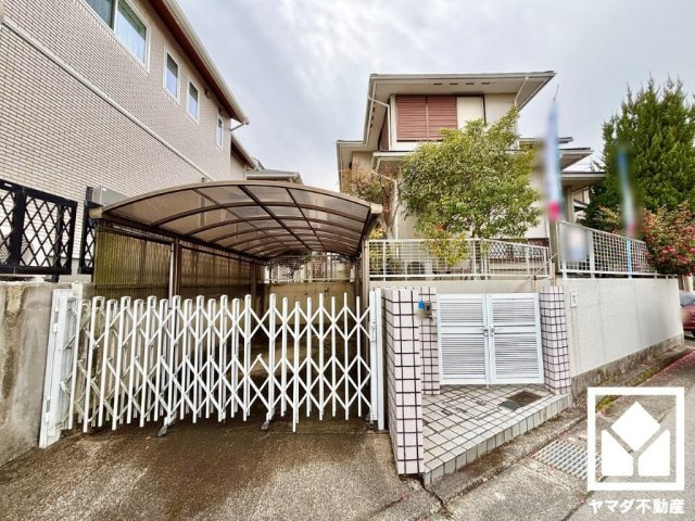 京田辺市花住坂３丁目の外観