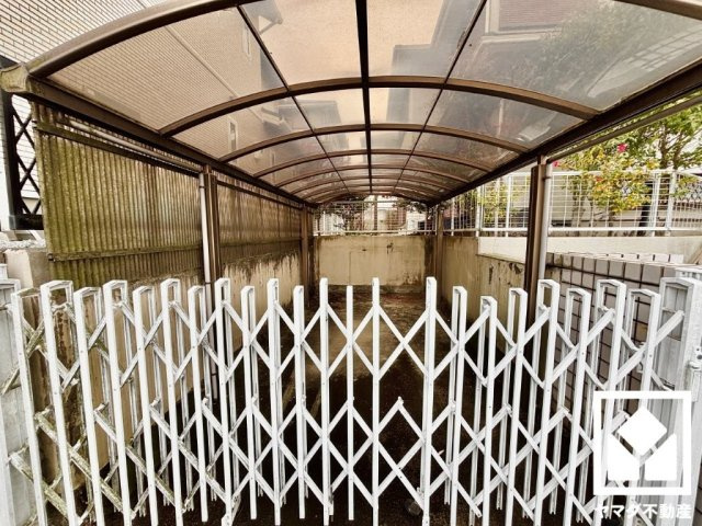 京田辺市花住坂３丁目の駐車場