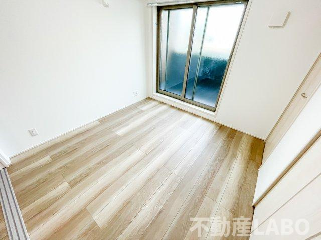フジパレス今川公園Ⅴ番館の洋室