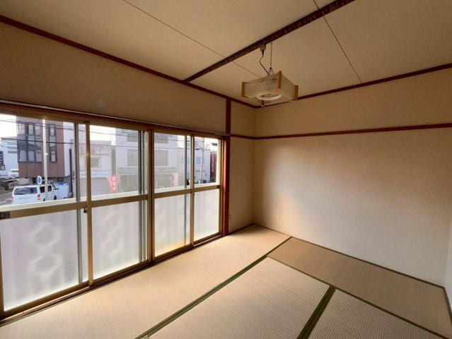 楠店舗の内装