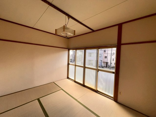 楠店舗の内装