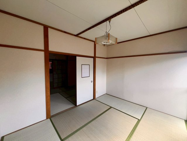 楠店舗の内装