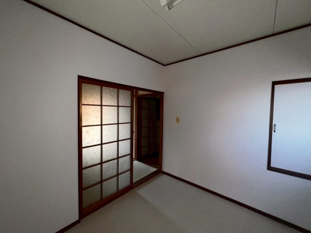 楠店舗の内装