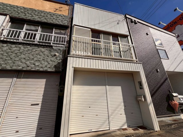 味美貸店舗の外観