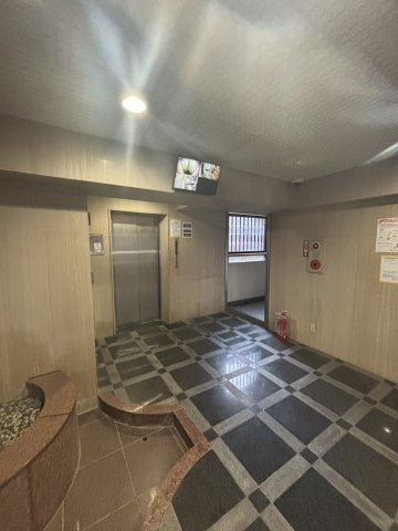 ステイツ博多駅南のエントランス|ゆとりのあるエントランスです