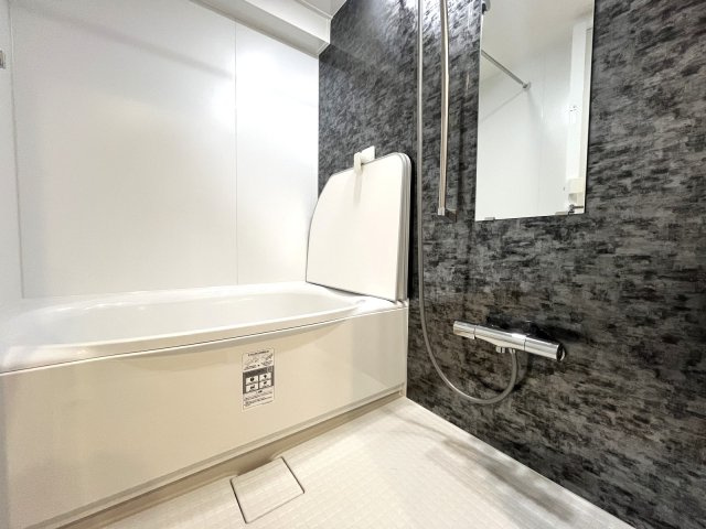 リーベスト小笹の浴室|清潔感溢れるバスルーム☆
浴室乾燥システムなど嬉しい機能が充実♪日々の疲れを癒します☆