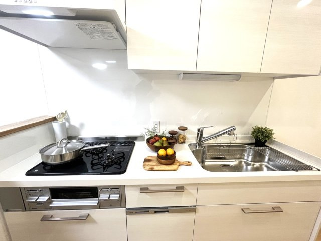 ビレッタ百道のキッチン|
キッチンはしっかりと幅があり、作業も効率よく行えますよ♪