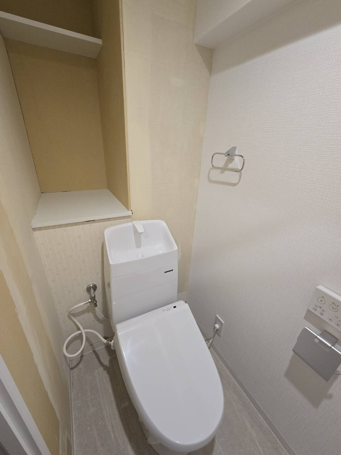 朝日プラザ大橋南のトイレ|縦型トイレはお掃除などお手入れがしやすく常に清潔に保ちやすいですよ♪