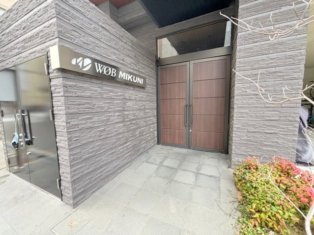 W.O.B.MIKUNIのエントランス