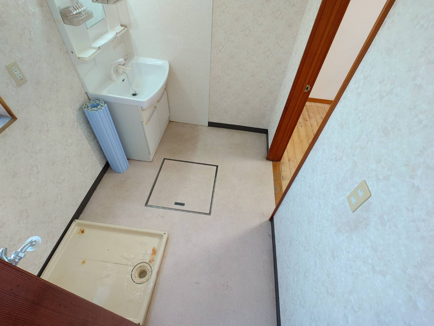 TCK磯山戸建の玄関|シューズボックス付き