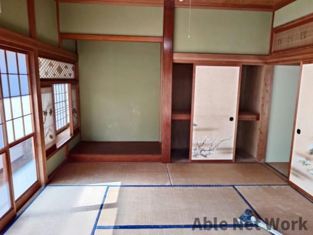 TCK磯山戸建の和室|8帖和室