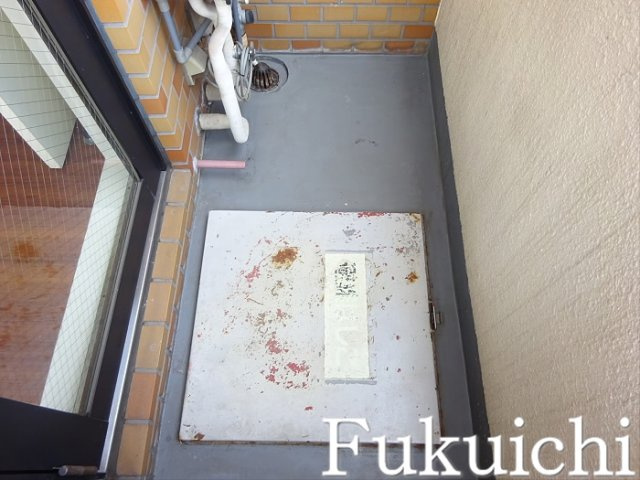 エレガン学芸大学のバルコニー