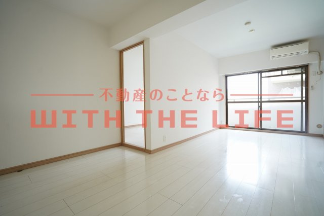 エスティーム・アン櫛原【キャッシュバック対象物件】の居間・リビング|居間です