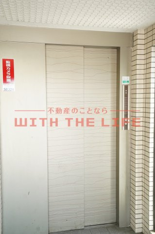 エスティーム・アン櫛原【キャッシュバック対象物件】のロビー|ゆとりのあるロビーです