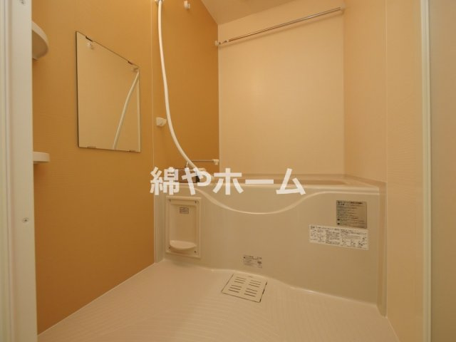 フジパレス遠里小野イーストの浴室|落ち着いた空間のお風呂です