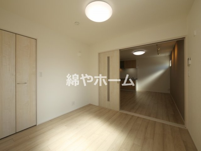 フジパレス遠里小野イーストの洋室|使い勝手のいい洋室です