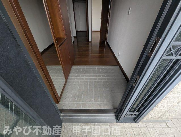 フェリッツ上甲子園の玄関