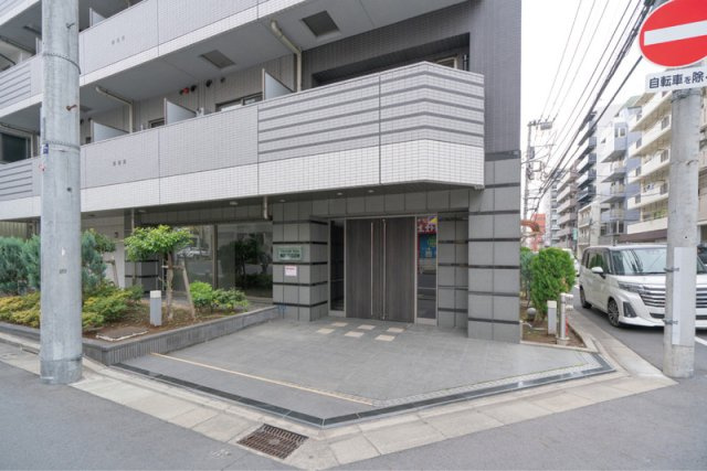 TRADIS　RISE　錦糸町 のエントランス