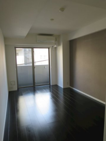 TRADIS　RISE　錦糸町 の居間・リビング