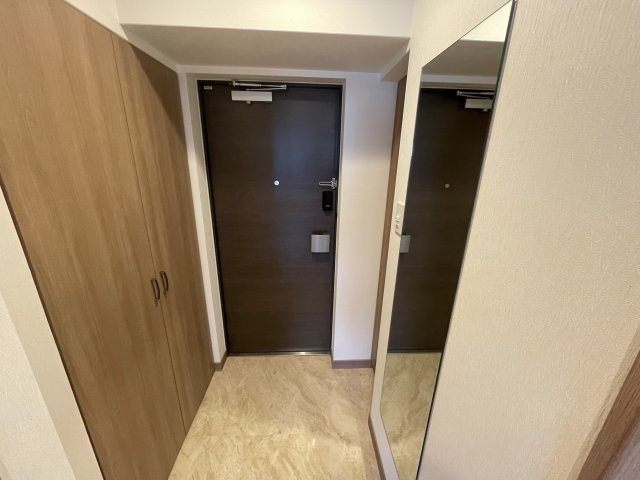プレジオ西宮北口の玄関