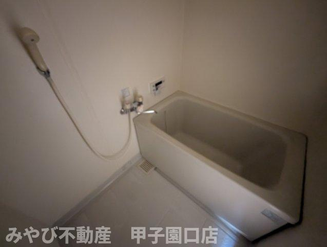 シェルコート南甲子園の浴室