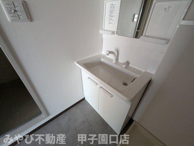 シェルコート南甲子園の洗面所
