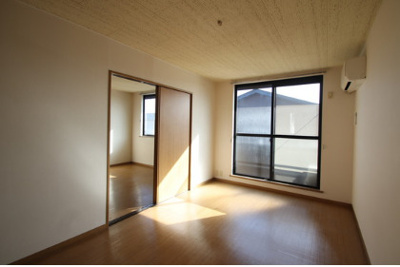 【居間・リビング】 | メープル湊 B