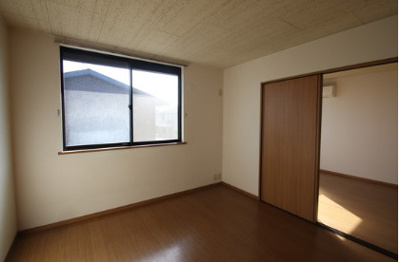 【寝室】 | メープル湊 B