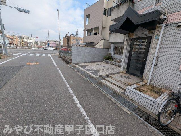 ベルトピア西宮のエントランス