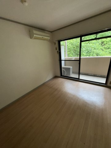 カサベルデ東山の居間・リビング
