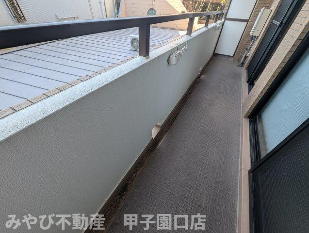 ハイコート甲子園のバルコニー