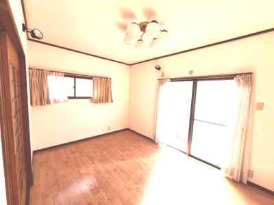 【居間・リビング】 | 富田貸家２階建て