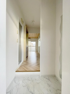 【玄関】 | エバンス津島