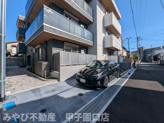 D-residence上甲子園のエントランス