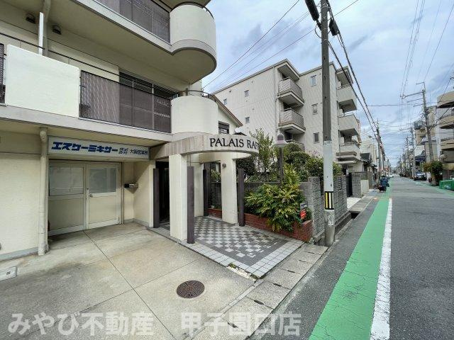 パレラフィネ甲子園口のエントランス