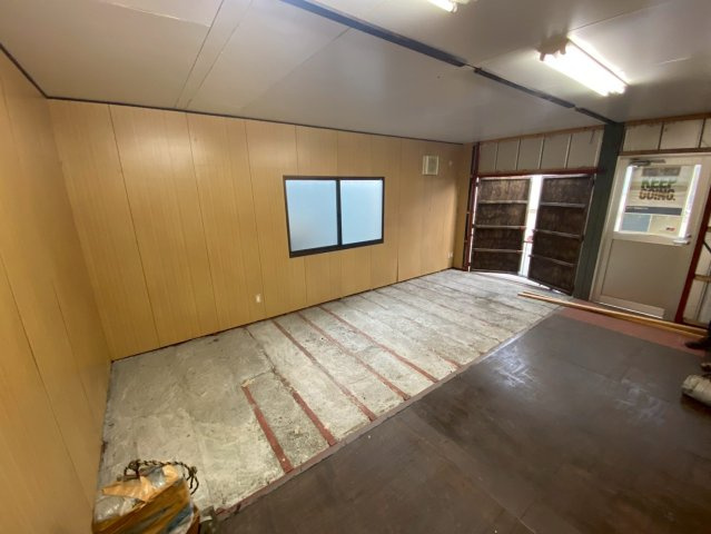 船橋栄町事務所・倉庫の内装