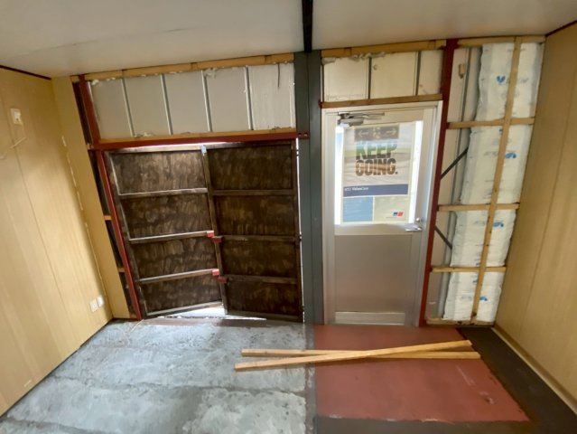 船橋栄町事務所・倉庫の内装