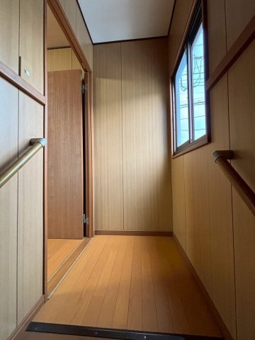 船橋栄町事務所・倉庫の内装