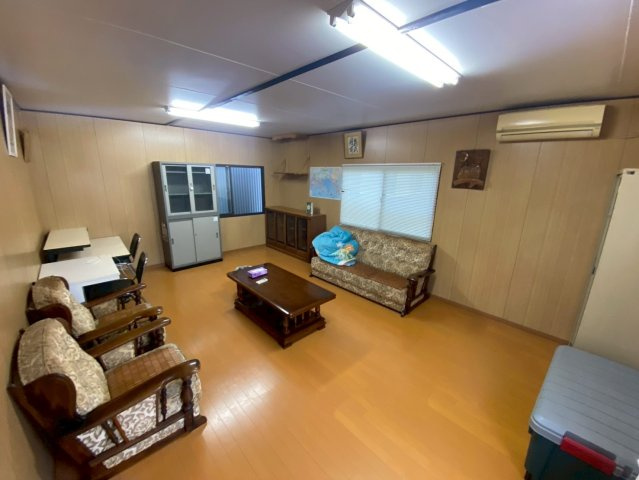 船橋栄町事務所・倉庫の内装