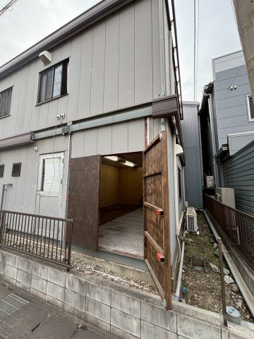 船橋栄町事務所・倉庫の外観|倉庫入口
