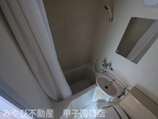 セントラル武庫川の洗面所