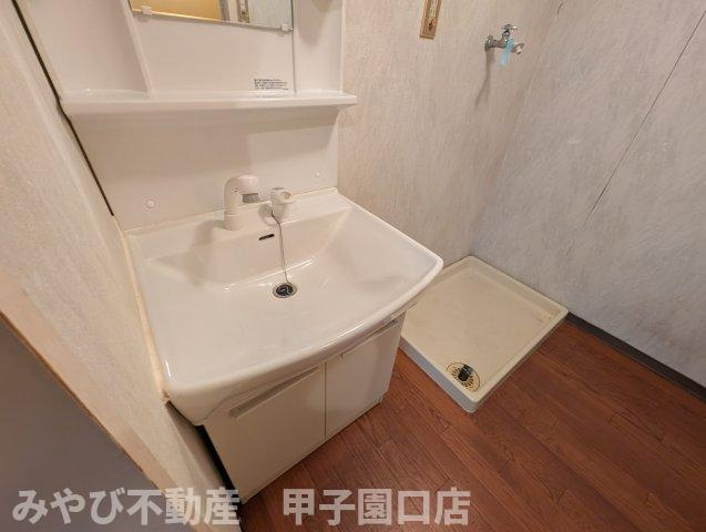 ロワール甲子園の洗面所