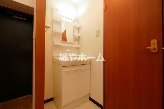 パルク・グランデージの洗面所|ゆったりとスペースのある洗面所