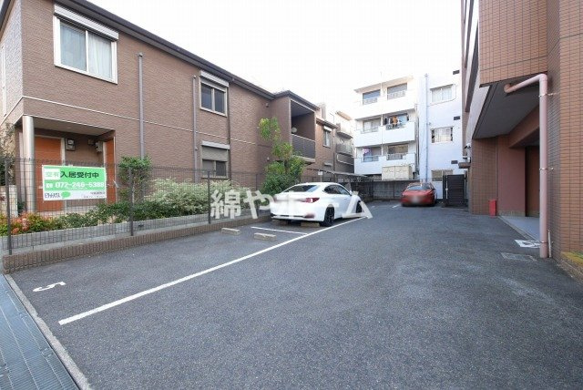 パルク・グランデージの駐車場|駐車スペースもあります