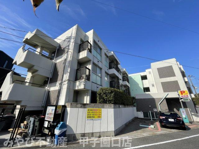 ホワイエ甲子園