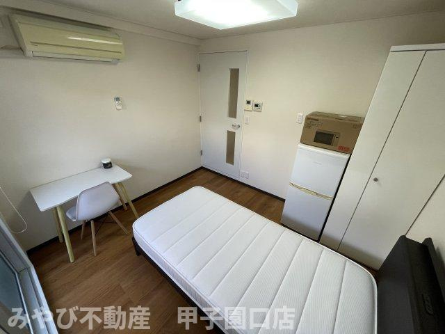 ホワイエ甲子園の内装