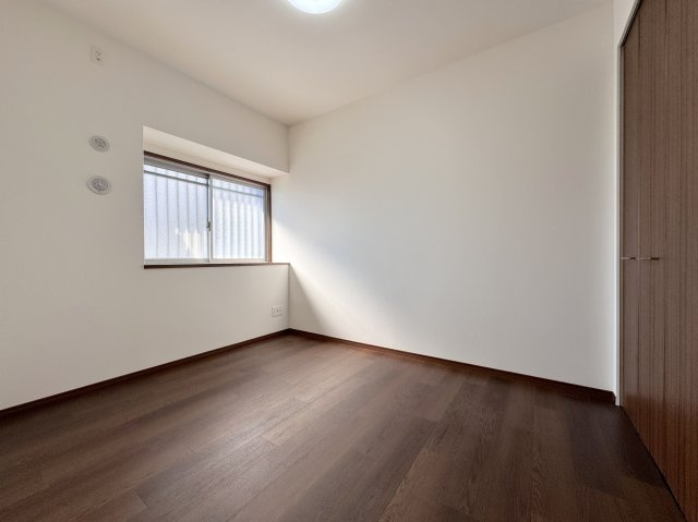 アンピール空港南の洋室