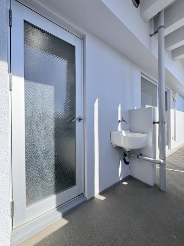 アンピール空港南のバルコニー